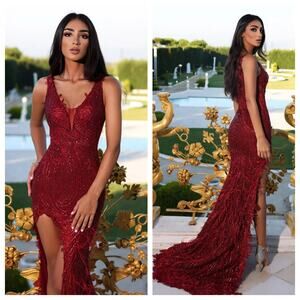 PORTIA AND SCARLETT Red Glitter Feather Gown Dress with Train PS21228 Size